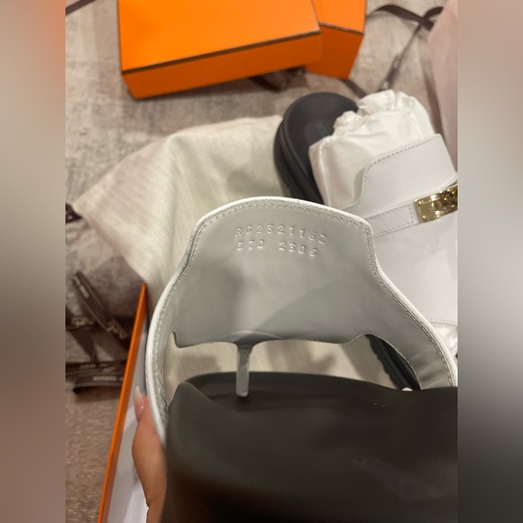 Hermes Empire Sandals - Picture 2 of 4
